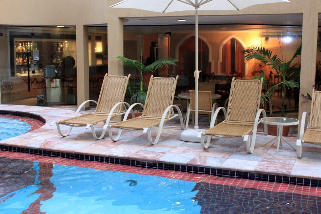Bahamas Suite Hotel Кампу-Гранді Екстер'єр фото